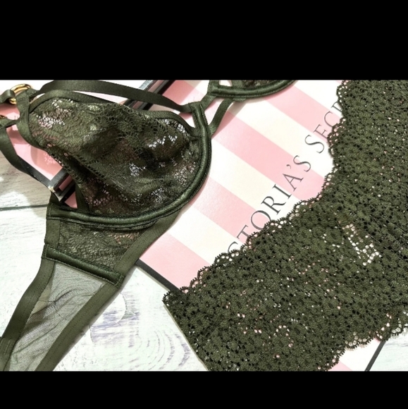 V.S. 2pc Unlined Strappy Ring Snake Lace Plunge Bra & Cheeky Panty 32C-XS - Picture 4 of 5